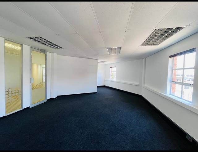 360M² OFFICE TO LET IN FOURWAYS